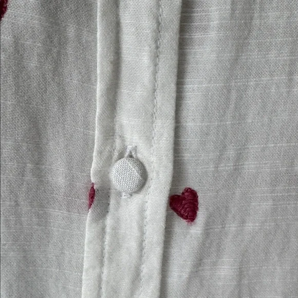 Lauren Conrad Embroidered Heart Blouse NWOT - Picture 4 of 5